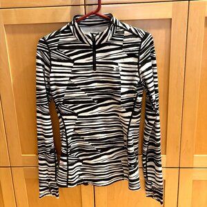 Under Armour MD Fitted Cold Gear Geometric Strips Top - Size S/M